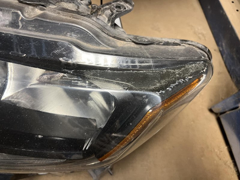 Used Left Headlight Assembly fits: 2015 Nissan Rogue VIN 5 1st digit U