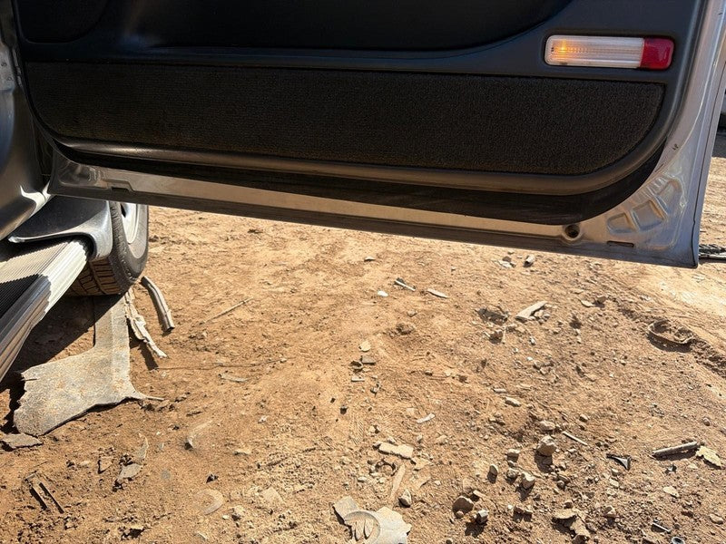 Used Front Right Door Assembly Front fits: 2005 Chevrolet Silverado 15