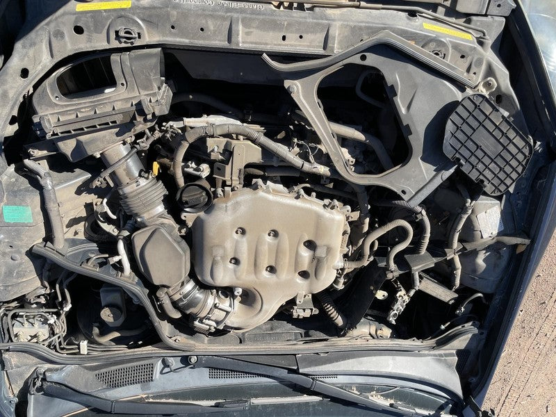 Used Right Headlight Assembly fits: 2005 Infiniti G35 xenon HID 4 Dr S