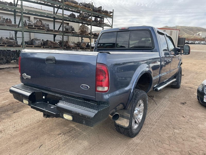 Used Wheel fits: 2007 Ford F350SD PICKUP 20x8 H-D edition package Grad