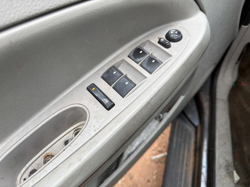 2010 - 2011 Chevrolet HHR Driver Side Window Switch