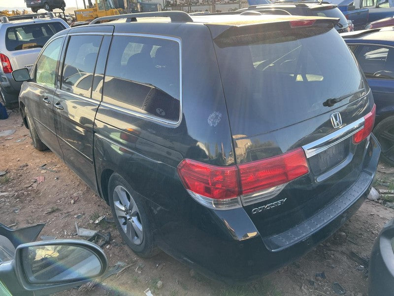 Used Left Tail Light Assembly fits: 2009 Honda Odyssey quarter panel m