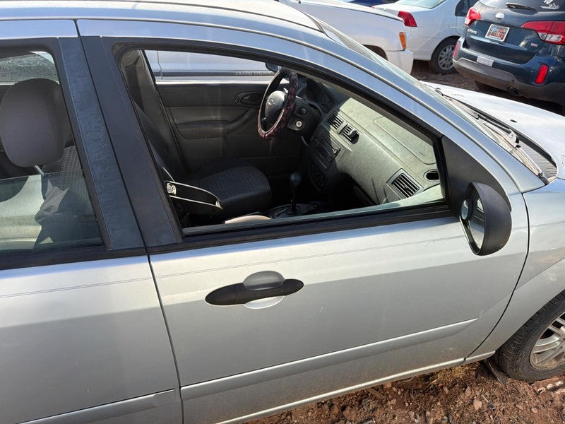 Used Front Right Door Assembly Front fits: 2006 Ford Focus exc. Cpe el