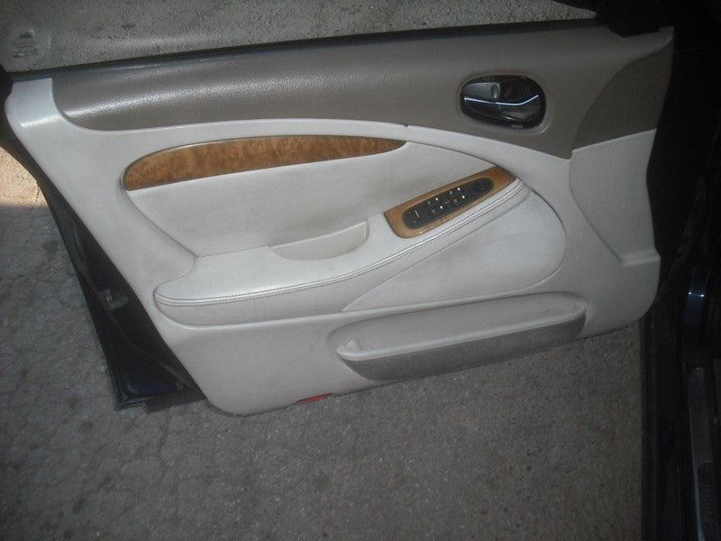 Used Front Bumper Assembly Front fits: 2000 Jaguar S type w/o headlamp