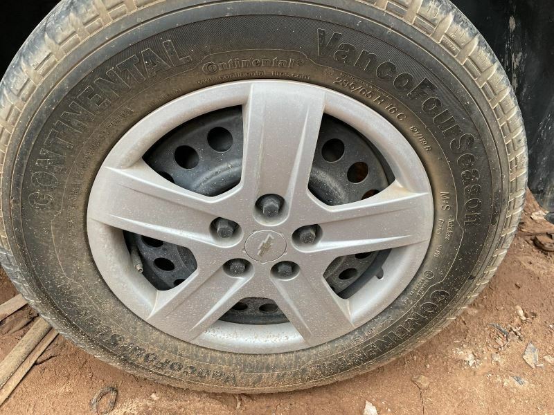 Alternator ID 15279852 Fits 05-06 EQUINOX 429178