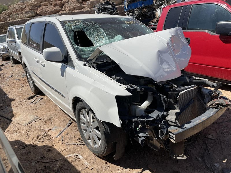 Used Right Door Mirror fits: 2013 Chrysler Town & country Power chrome