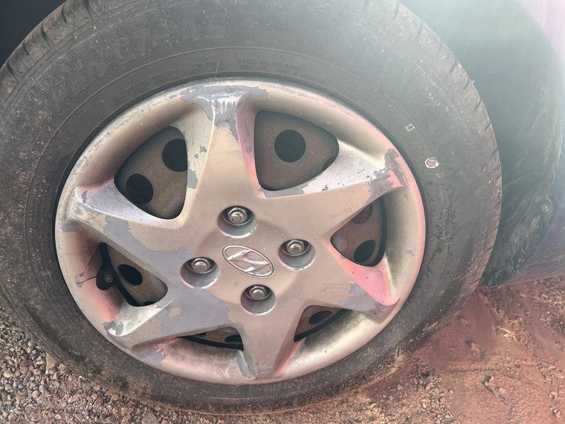 Used Wheel fits: 2005 Hyundai Elantra 15x5-1/2 steel Grade A