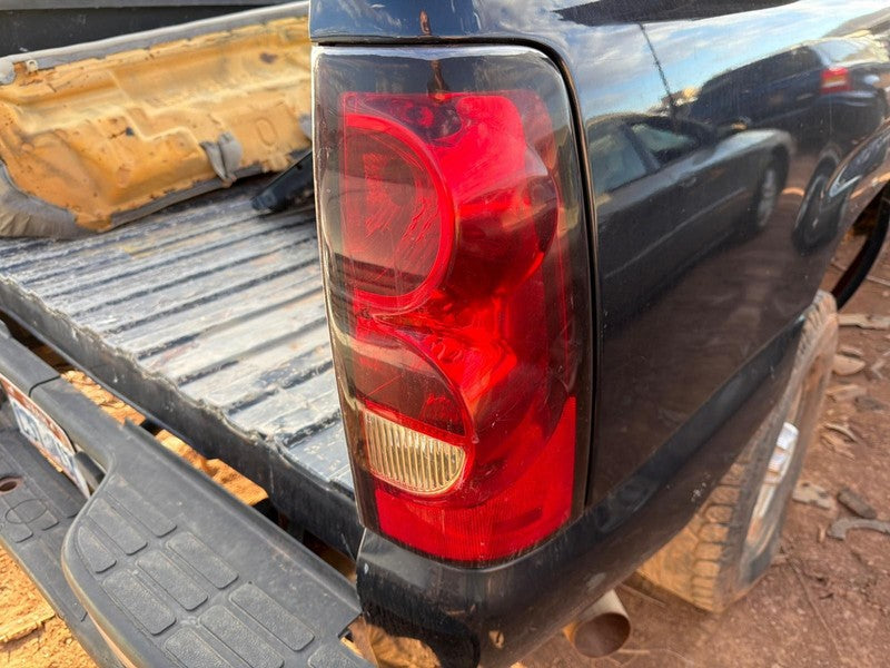 Used Right Tail Light Assembly fits: 2005 Chevrolet Silverado 2500 pic