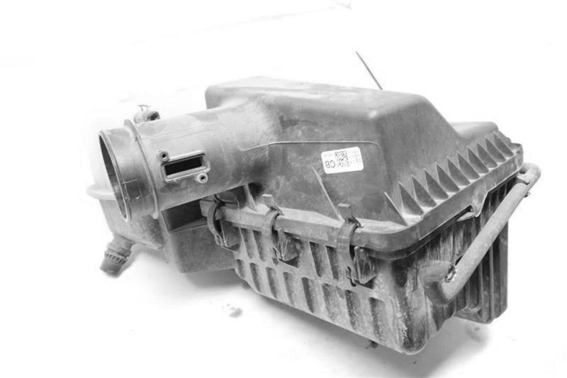 2011 - 2014 Ford F150 Pickup Air Cleaner Assembly