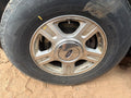 Used Wheel fits: 2006 Ford Expedition 17x7-1/2 5 spoke aluminum insert