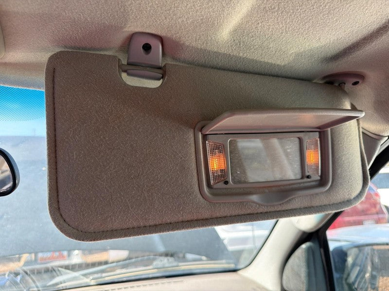 Used Right Sun Visor fits: 2007 Ford Escape VIN H 8th digit Hybrid w/i