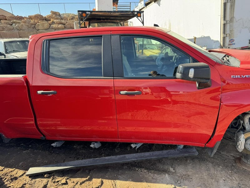 Used Front Right Door Assembly Front fits: 2019 Chevrolet Silverado 15