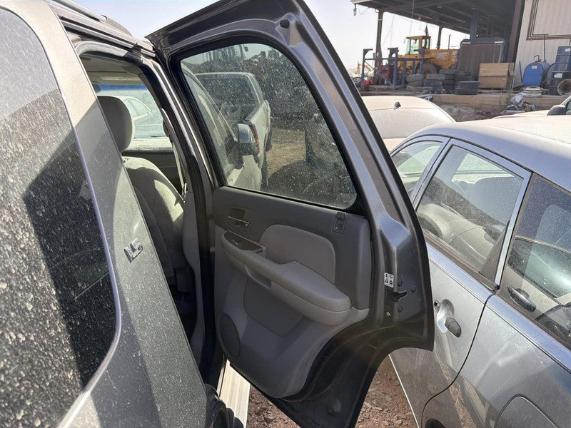 Used Rear Right Door Assembly Rear Side fits: 2007 Chevrolet Tahoe doo