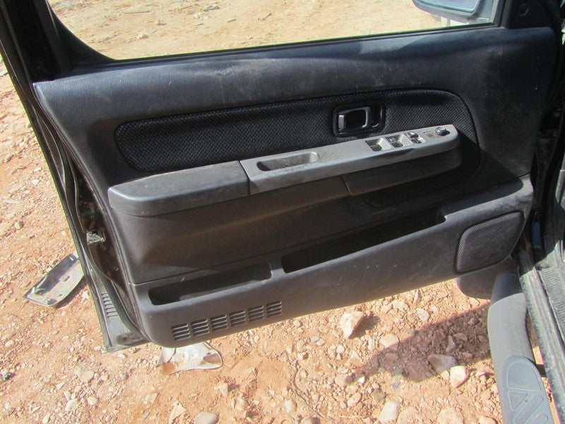 Used Seat Front fits: 2002 Nissan Xterra Seat Front Grade A