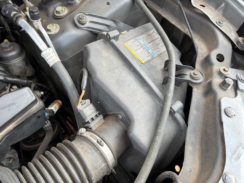 2007 - 2009 Cadillac SRX Air Cleaner Assembly