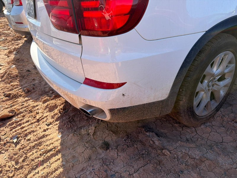 Used Rear Bumper Assembly Rear fits: 2013 Bmw X5 w/o M-aerodynamic pac