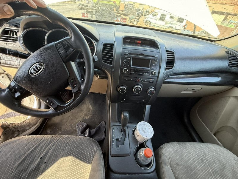 2011 Kia Sorento Transmission Bell Housing