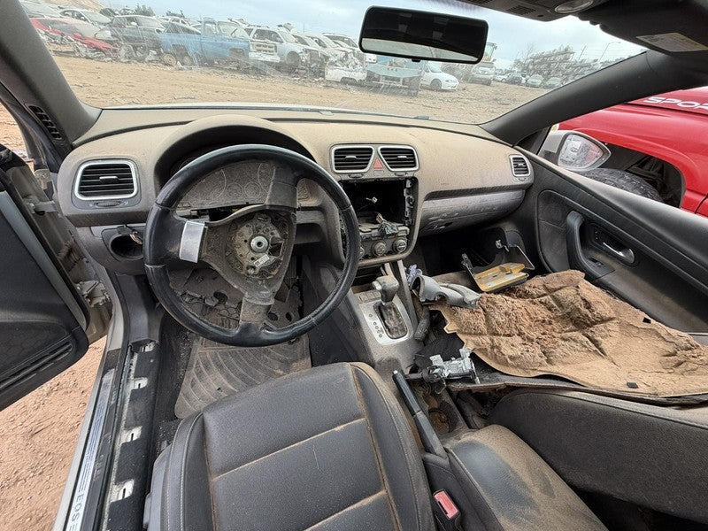 Used Front Right Door Assembly Front fits: 2009 Volkswagen Eos electri