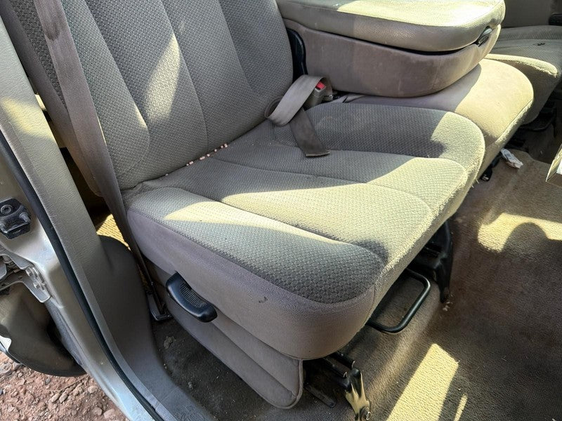 Used Front Right Seat Front fits: 2002 Dodge 1500 PICKUP without air b