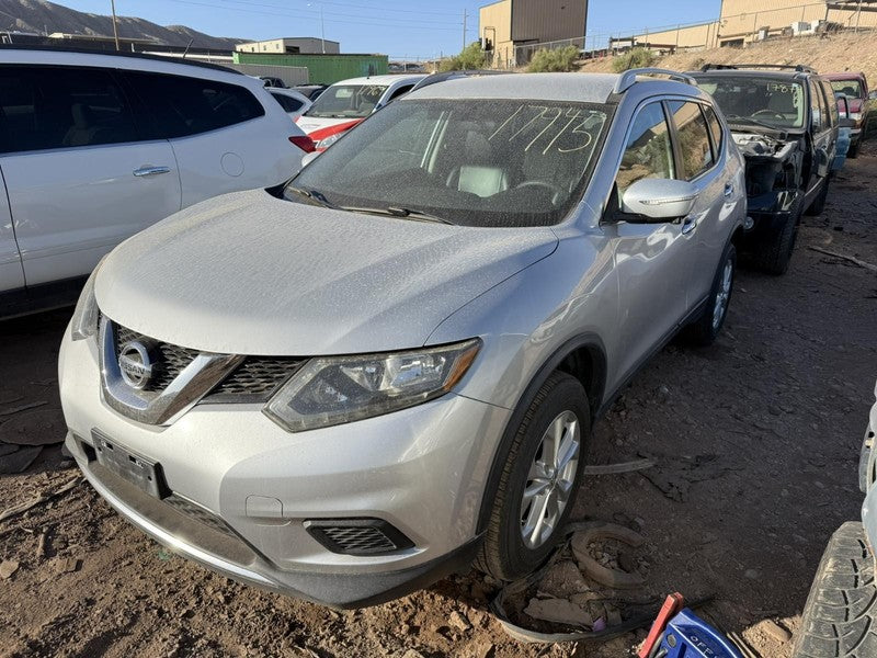 Used Left Headlight Assembly fits: 2015 Nissan Rogue VIN 5 1st digit U