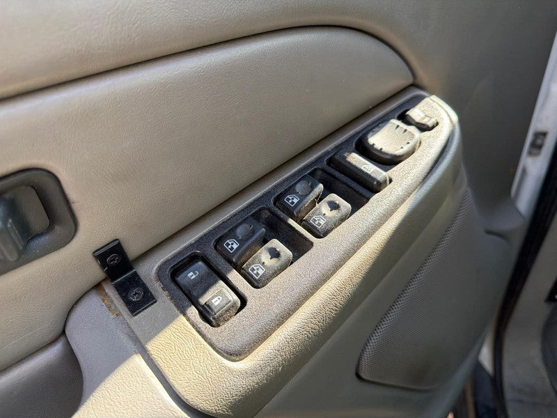 2006 Chevrolet Suburban 1500 Driver Side Door Lock, Mirror and Window 