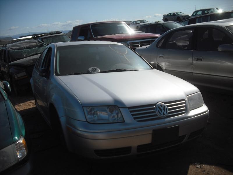Used Rear Bumper Assembly Rear fits: 2001 Volkswagen Jetta Sdn Rear Gr