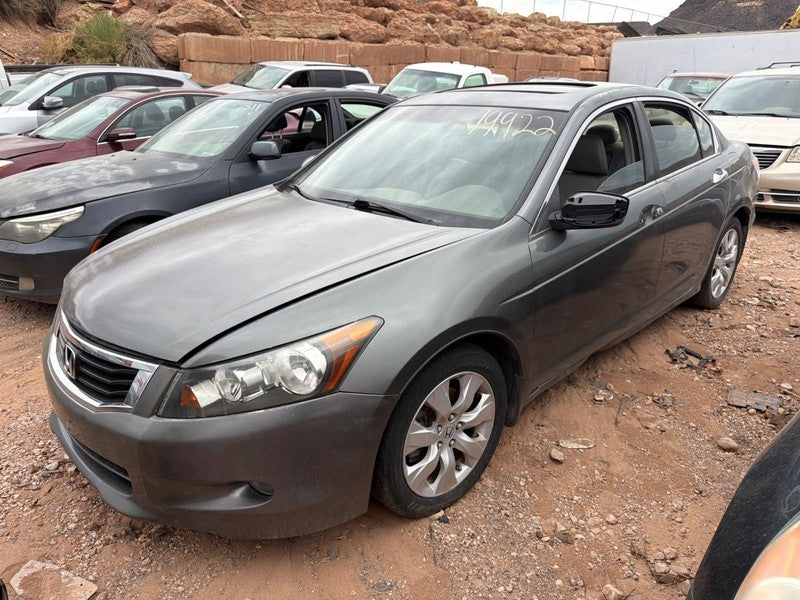 Used Fender fits: 2009 Honda Accord Grade A