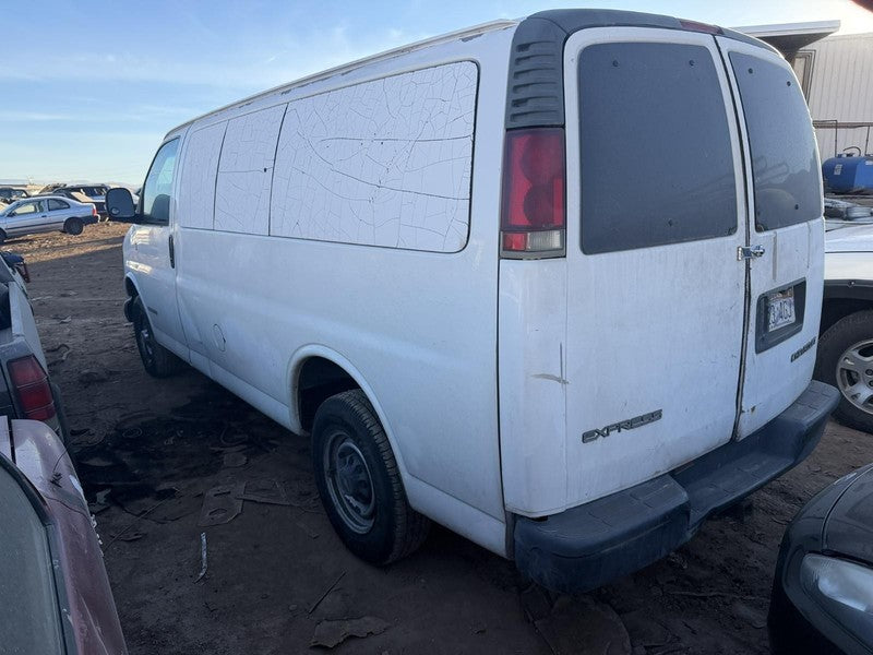 Used Wheel fits: 2001 Chevrolet Express 2500 van 8 stud Grade A