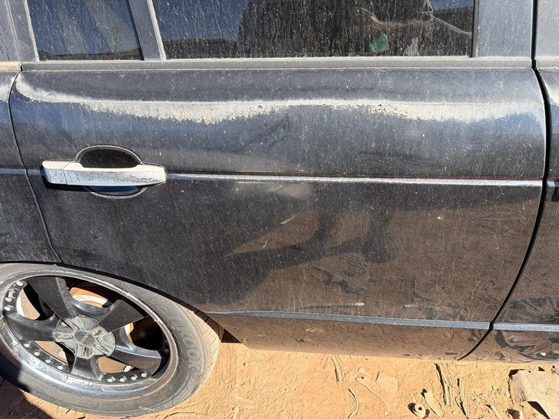 Used Rear Right Door Assembly Rear Side fits: 2004 Land rover Range ro