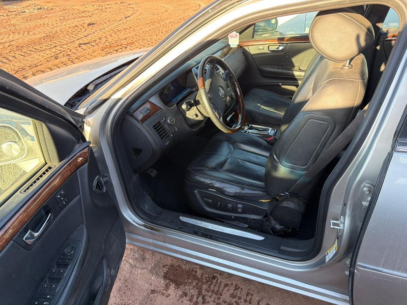 Used Hood fits: 2007 Cadillac Dts  Grade A