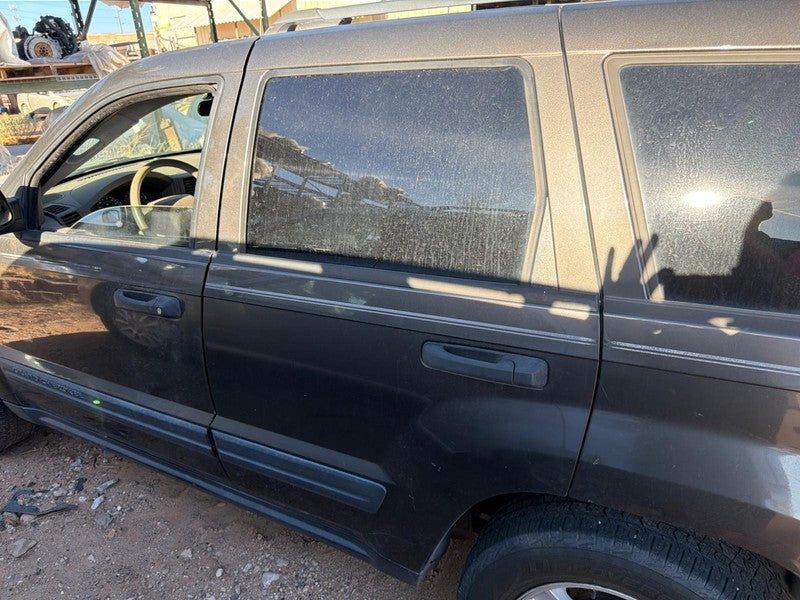 Used Rear Left Door Assembly Rear Side fits: 2005 Jeep Grand cherokee 