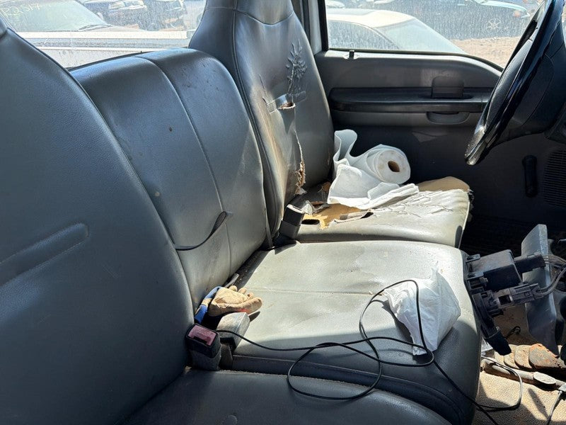 Used Front Center Seat Front fits: 2005 Ford F350SD PICKUP bench split