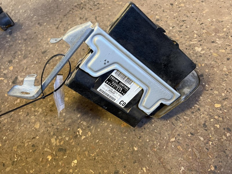 Used Engine Control Module (ECM) fits: 2006 Toyota Tacoma Electronic C