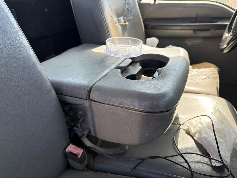 Used Front Center Seat Front fits: 2005 Ford F350SD PICKUP bench split