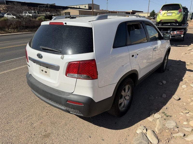 2011 Kia Sorento Transmission Bell Housing