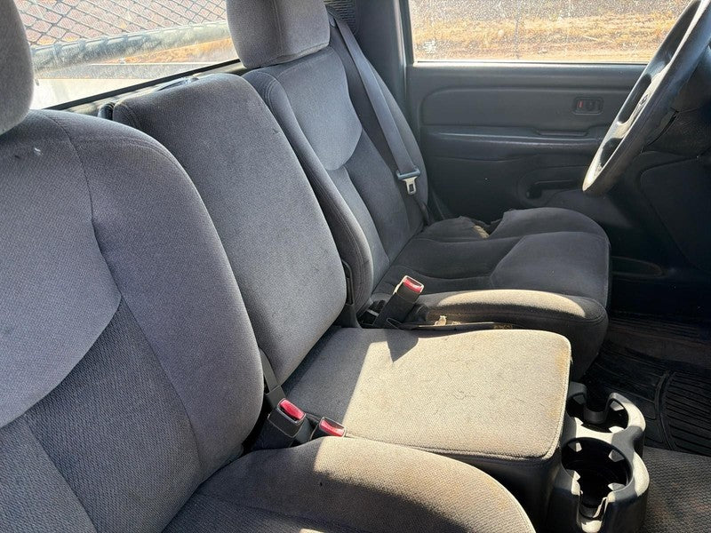Used Front Center Seat Front fits: 2007 Gmc Sierra 2500 pickup bucket 