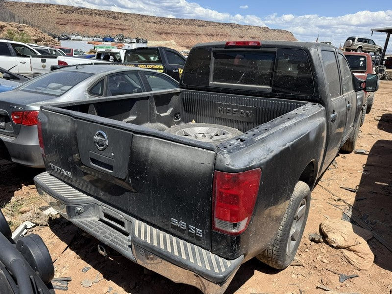 Used Front Bumper Assembly Front fits: 2005 Nissan Titan LE w/o fog la