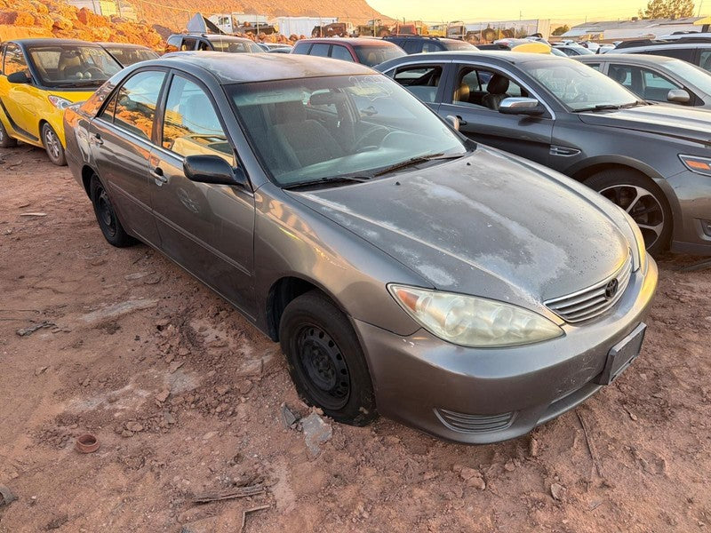 2005 - 2006 Toyota Camry Speedometer Gauge