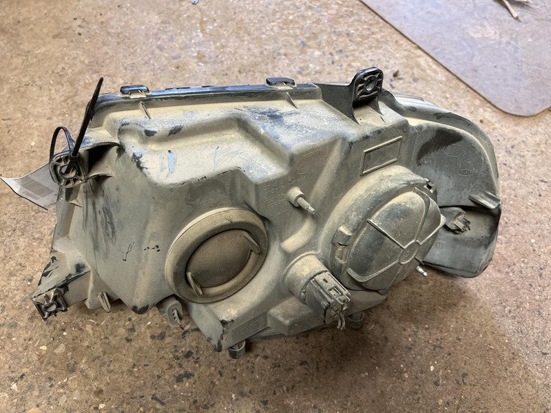 Used Right Headlight Assembly fits: 2003 Lincoln Navigator xenon HID h