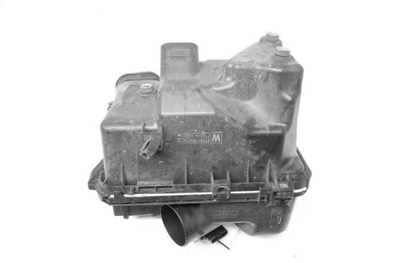 2005 - 2006 Toyota Camry Air Cleaner Assembly