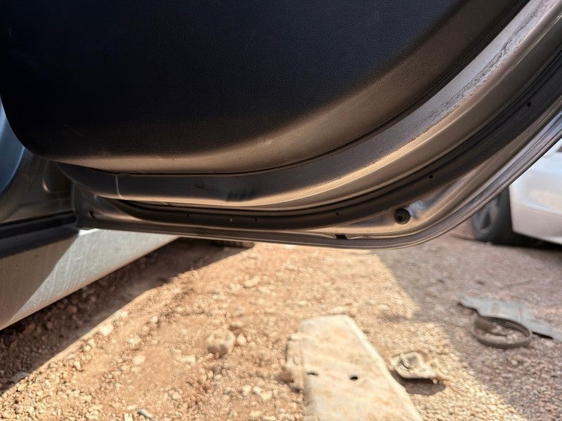 Used Rear Right Door Assembly Rear Side fits: 2013 Hyundai Tucson elec