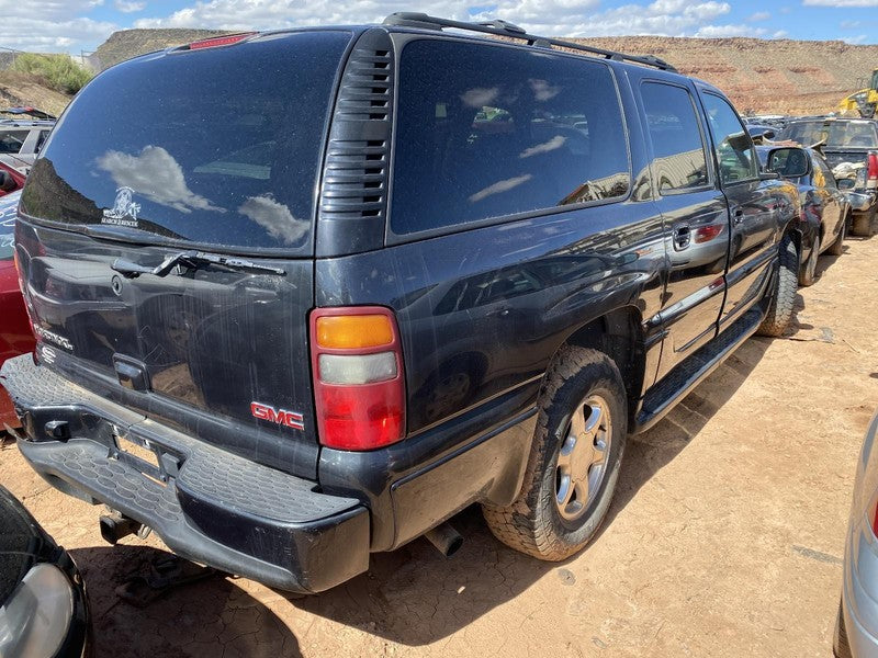 Used Right Headlight Assembly fits: 2003 Gmc Yukon xl 1500 Denali Righ