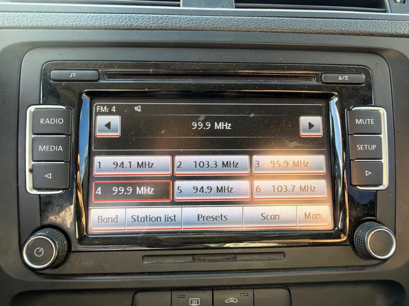 2014 - 2017 Volkswagen Jetta Radio Receiver Part# 1K0035180AC