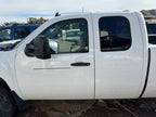 Used Left Headlight Assembly fits: 2007 Chevrolet Silverado 2500 picku
