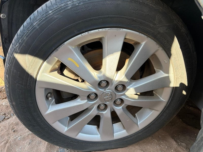 Used Wheel fits: 2010 Toyota Corolla 16x6-1/2 alloy 10 spoke Grade A