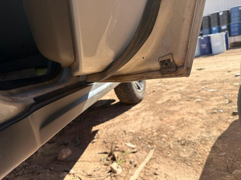 Used Rear Right Door Assembly Rear Side fits: 2005 Jeep Grand cherokee