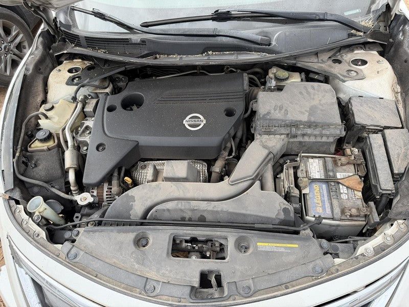 Used Air Cleaner Assembly fits: 2015 Nissan Altima Sdn 2.5L 4 cylinder