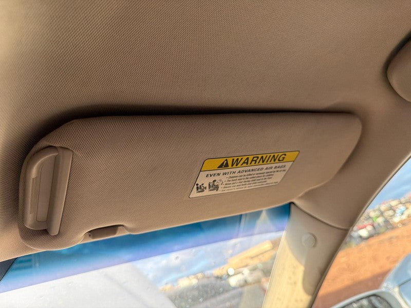Used Right Sun Visor fits: 2008 Hyundai Azera illuminated w/sunroof Ri