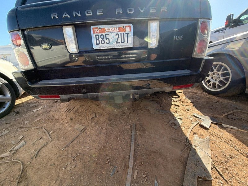 Used Rear Bumper Assembly Rear fits: 2004 Land rover Range rover park 
