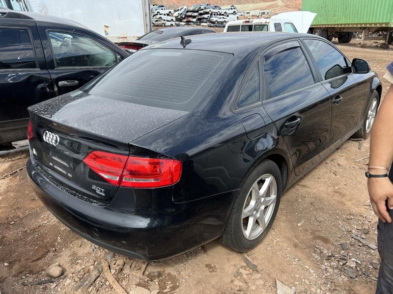 Used Left Headlight Assembly fits: 2009 Audi A4 Sdn halogen L. Left Gr